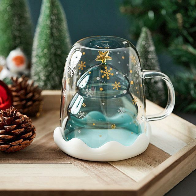 Christmas Tree Shaped Double Wall Glass Mug, 3D Tree Snowflake Glassware with Lid and Handle, Great for Latte, Tea Bag, Beverage, Juice, Water